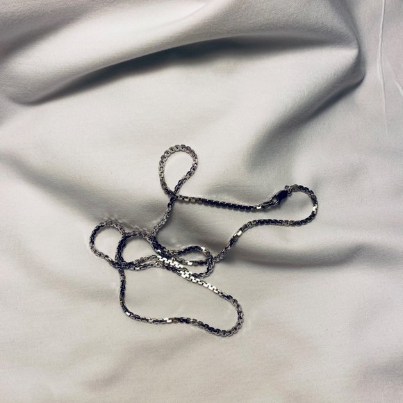 24" Box Silver Necklace - Picture 6 of 7